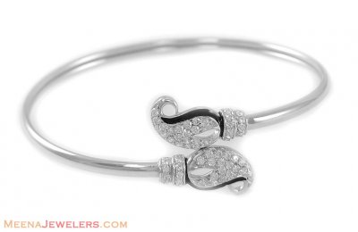 18Kt White Gold Bangle with Star Signity ( Stone Bangles )