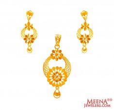 22Kt Gold Fancy Pendant Set
